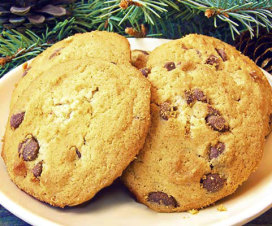 plate of gluten free cookies