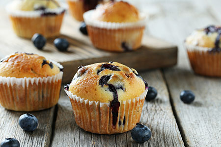 Blueberry muffins with chickpea flour - Using flour alternatives