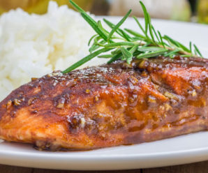 Heart-healthy dinner: Savory salmon