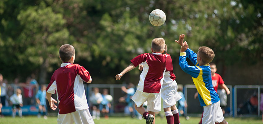 US Soccer ban heading the ball for children over fears of concussion and  head injuries, The Independent