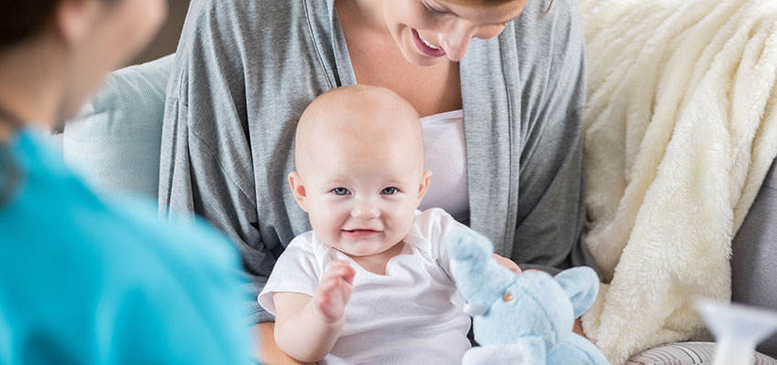 https://shine365.marshfieldclinic.org/wp-content/uploads/2018/12/lactation-consultant-GettyImages-859125698-feature.jpg