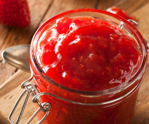 Homemade fruit jam: 5 healthful ways to manage the sweetness