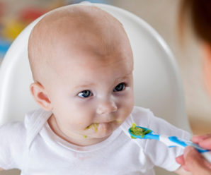 5 tips to transition your baby to solid food