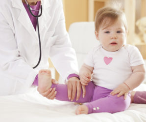 Bowlegs or knocked-knees in your child: When should you be concerned?